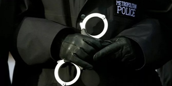 261_met police cuffs.jpg